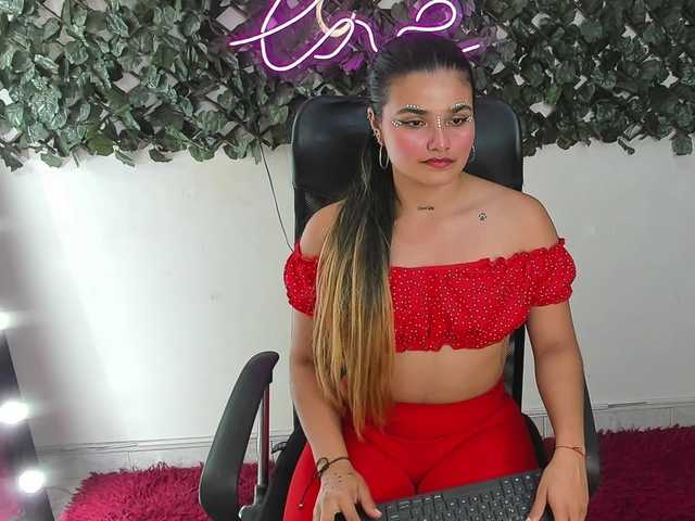 DestinyHills live webcam show