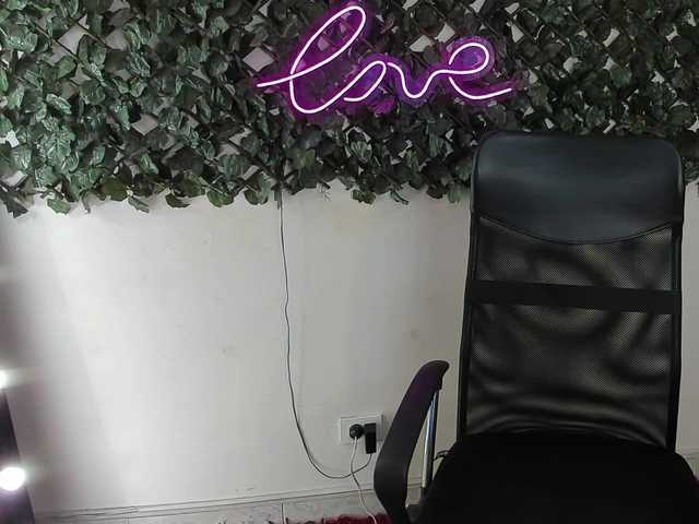 DestinyHills live webcam show