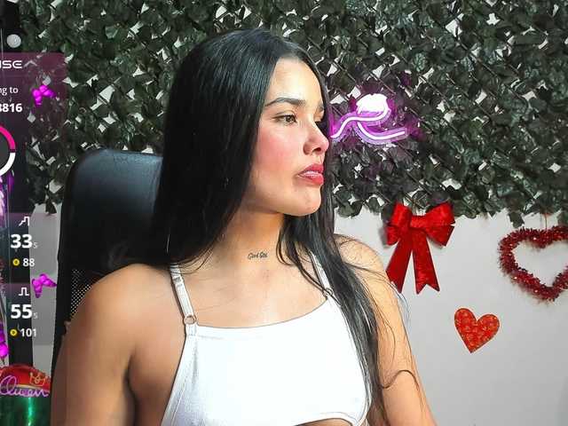 DestinyHills live cam on BongaCams