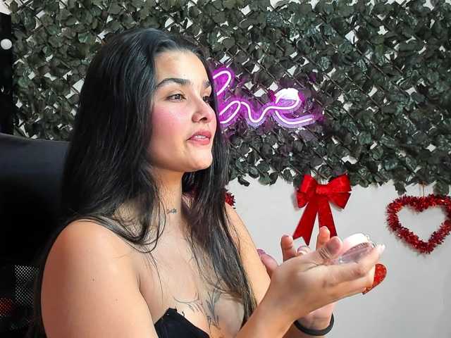 DestinyHills live cam on BongaCams