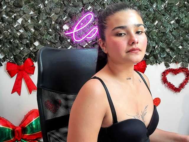 DestinyHills live cam on BongaCams