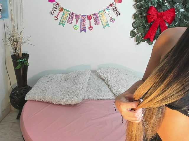 DestinyHills's BongaCams show and profile