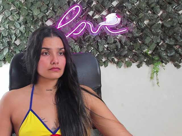 DestinyHills live cam on BongaCams