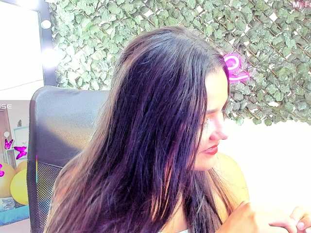 DestinyHills live cam on BongaCams