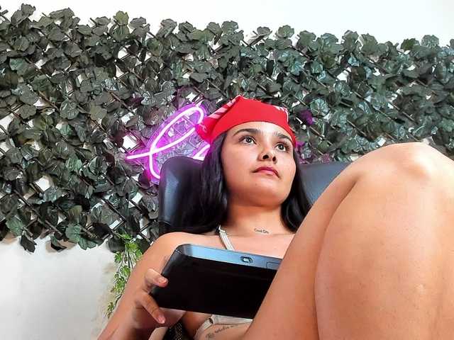 DestinyHills live cam on BongaCams