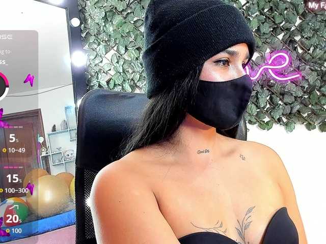 DestinyHills live cam on BongaCams