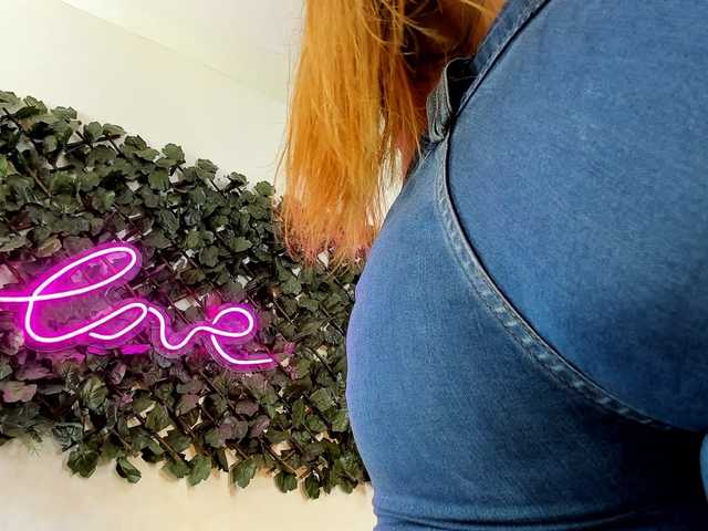 DestinyHills live cam on BongaCams