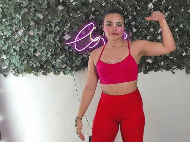 DestinyHills live cam on BongaCams