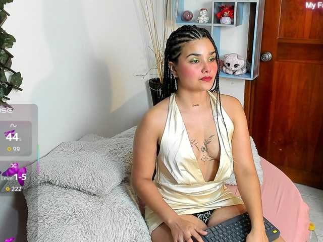 DestinyHills live cam on BongaCams