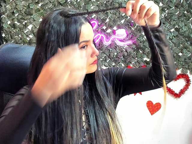 DestinyHills live cam on BongaCams