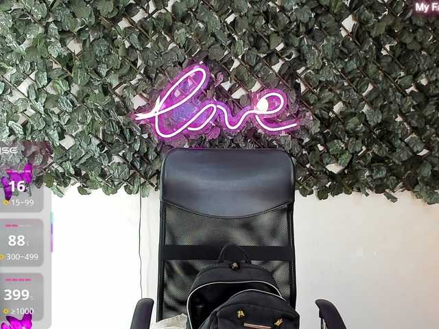 DestinyHills live cam on BongaCams