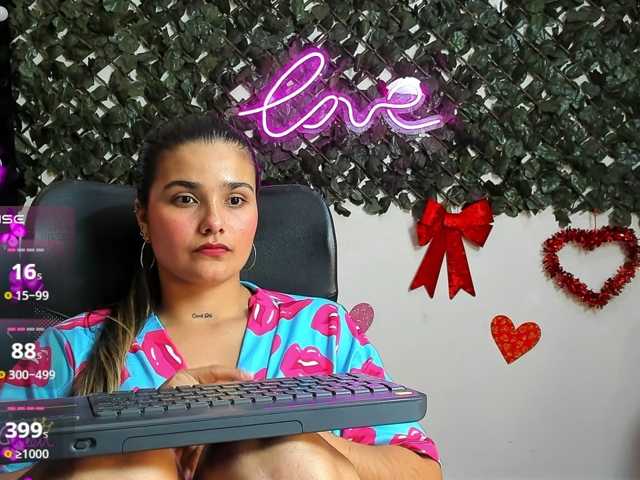 DestinyHills live cam on BongaCams