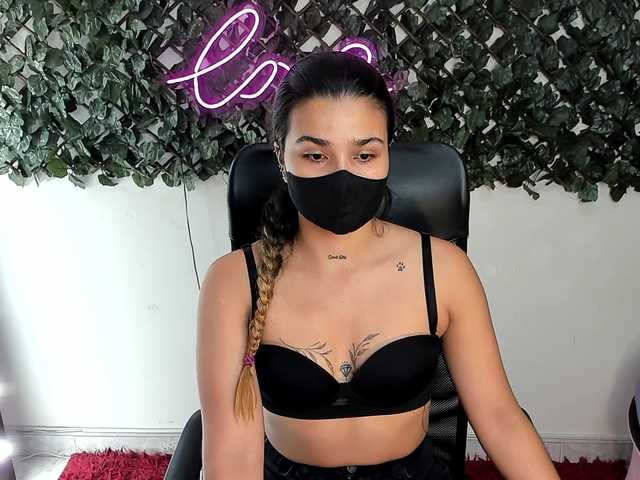 DestinyHills live cam on BongaCams