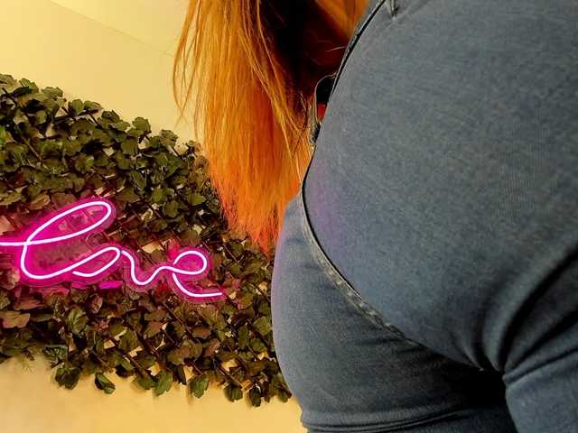 le modèle DestinyHills est en webcam porno dans un show sur le site bongacams, il possède les tags suivants: Latino/Hispanic,Brunette,Shaved