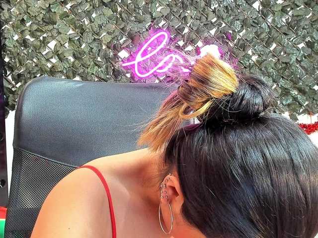 DestinyHills live cam on BongaCams