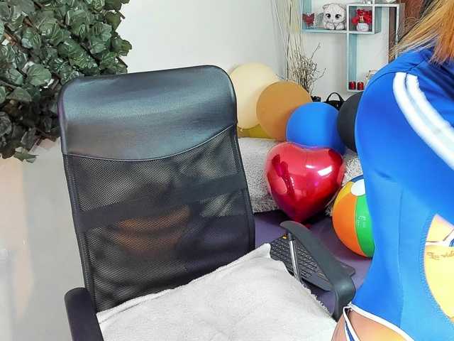 DestinyHills live cam on BongaCams