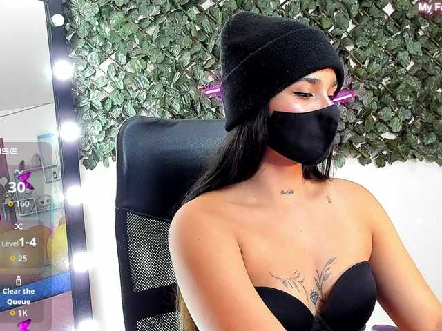 DestinyHills live cam on BongaCams
