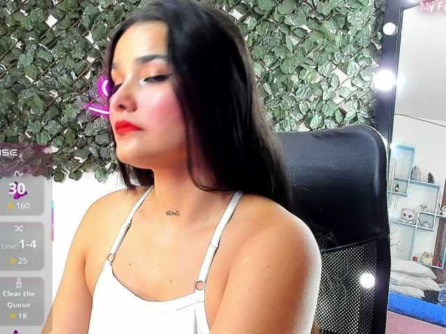 DestinyHills live cam on BongaCams