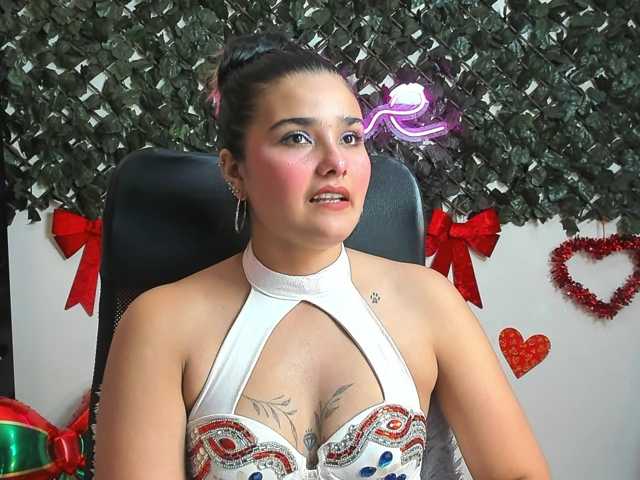 DestinyHills live cam on BongaCams