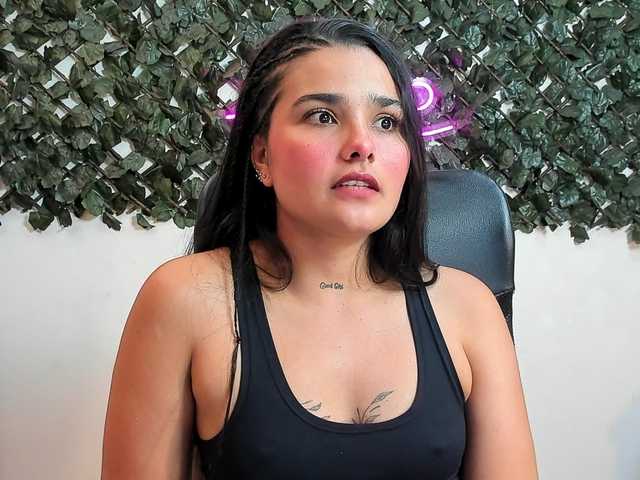 DestinyHills live cam on BongaCams