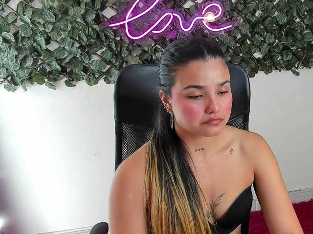 DestinyHills live webcam show