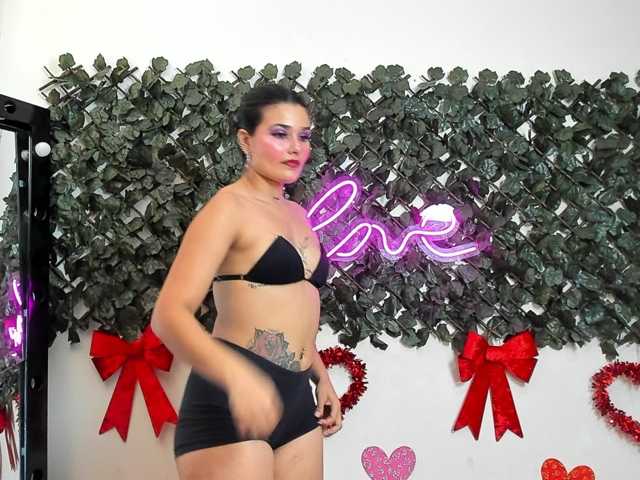 DestinyHills live cam on BongaCams