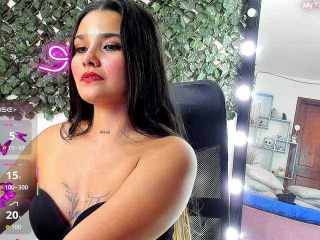 DestinyHills live cam on BongaCams