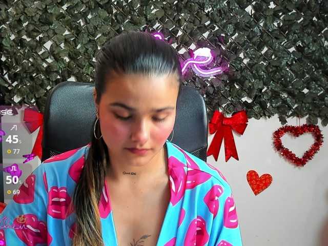 DestinyHills live cam on BongaCams