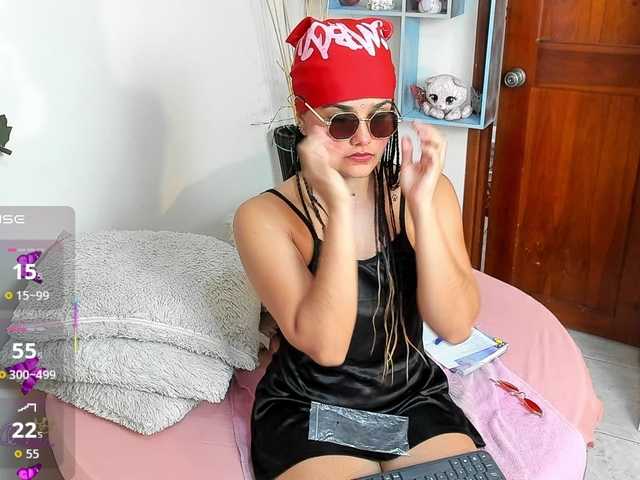 DestinyHills live cam on BongaCams