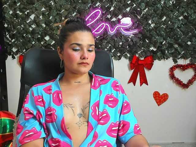 DestinyHills live cam on BongaCams