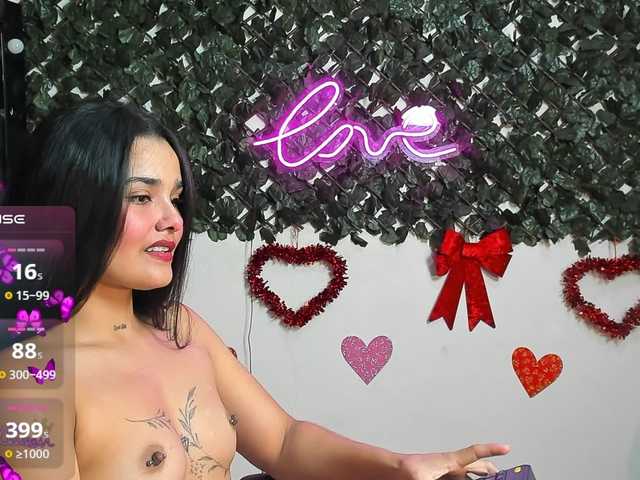 DestinyHills live cam on BongaCams