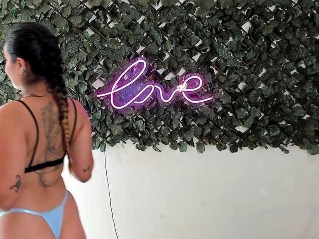DestinyHills live cam on BongaCams