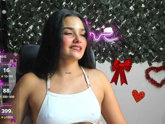 DestinyHills live cam on BongaCams