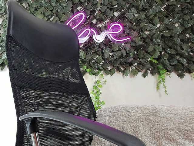 DestinyHills live cam on BongaCams