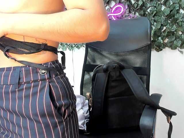 DestinyHills live cam on BongaCams