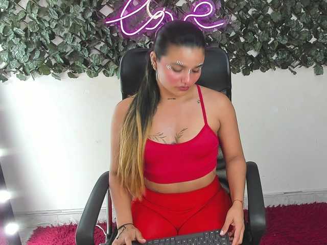 DestinyHills live webcam show