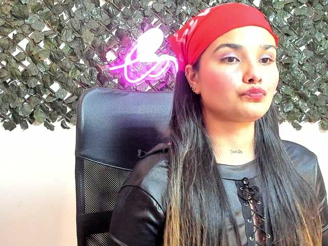 DestinyHills live cam on BongaCams