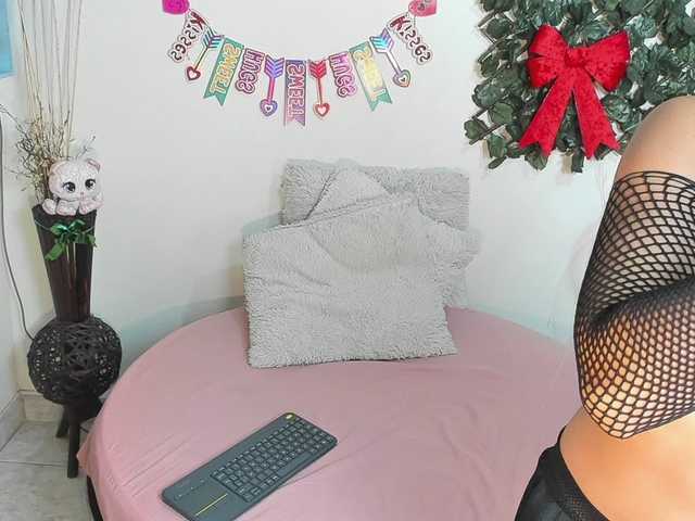 DestinyHills's BongaCams show and profile