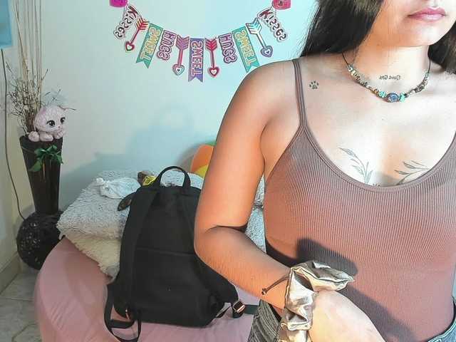 DestinyHills's BongaCams show and profile