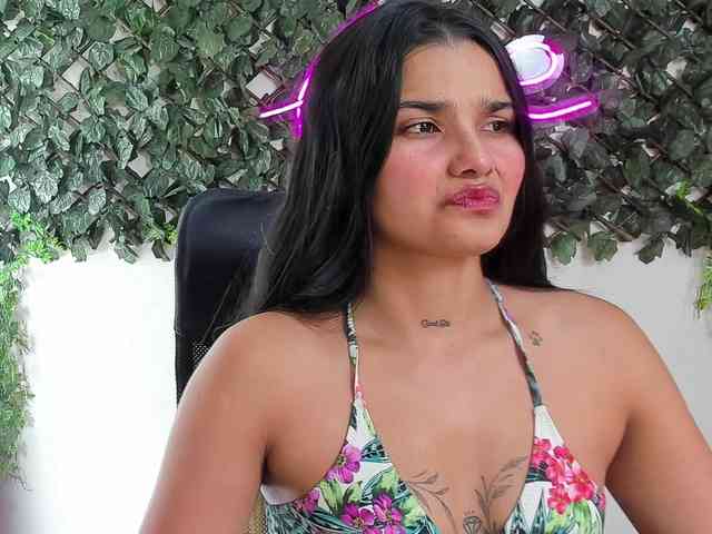 DestinyHills Live Webcam on BongaCams