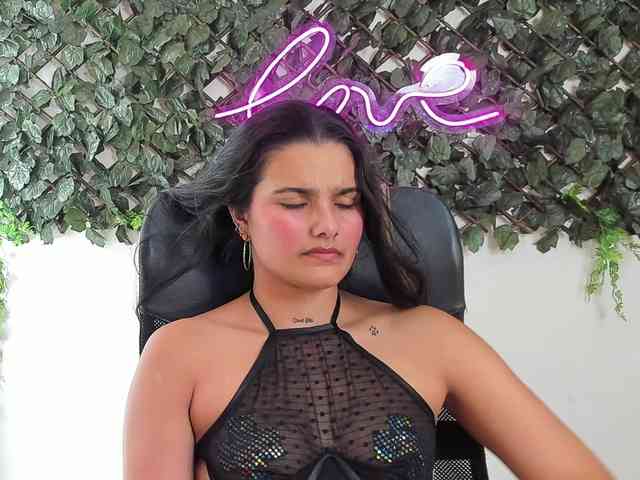 DestinyHills Live Webcam on BongaCams