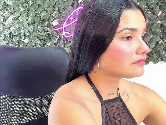 DestinyHills Live Webcam on BongaCams