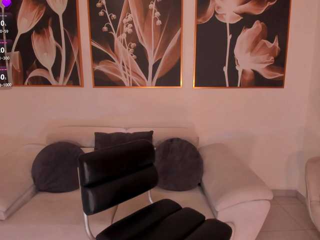 MiaRoberts1 Live Cam su BongaCams