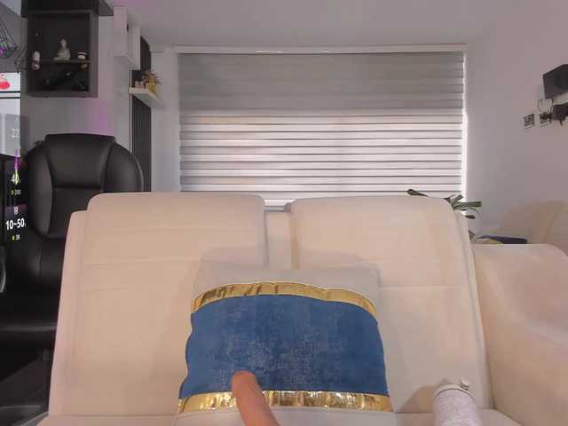 MiaRoberts1