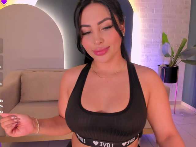 MiaRoberts1