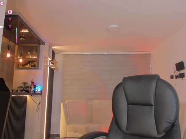 MiaRoberts1