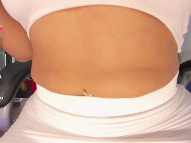 MiaRoberts1 live cam on BongaCams