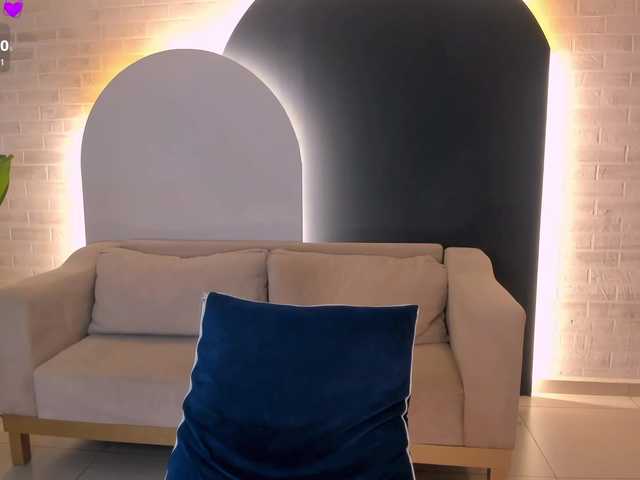 miaroberts1 live sex show