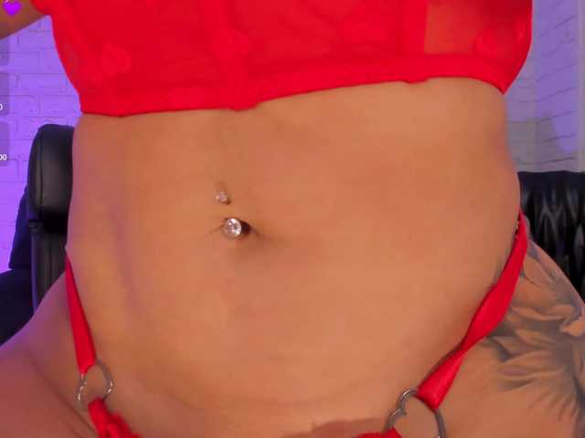 MiaRoberts1 live cam on BongaCams