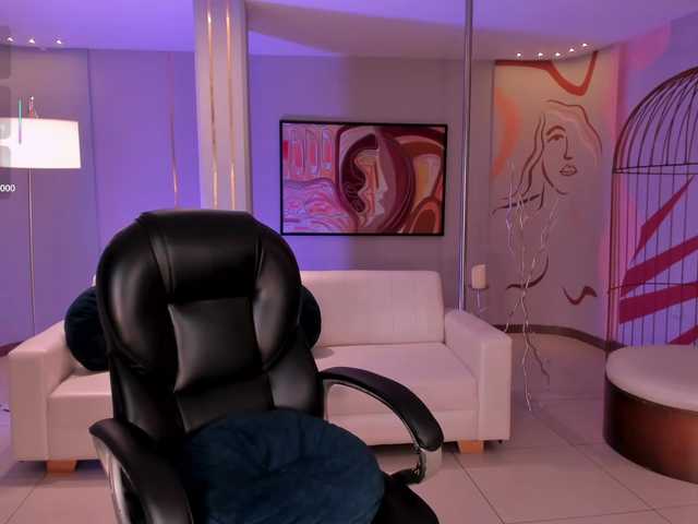 MiaRoberts1's BongaCams show and profile